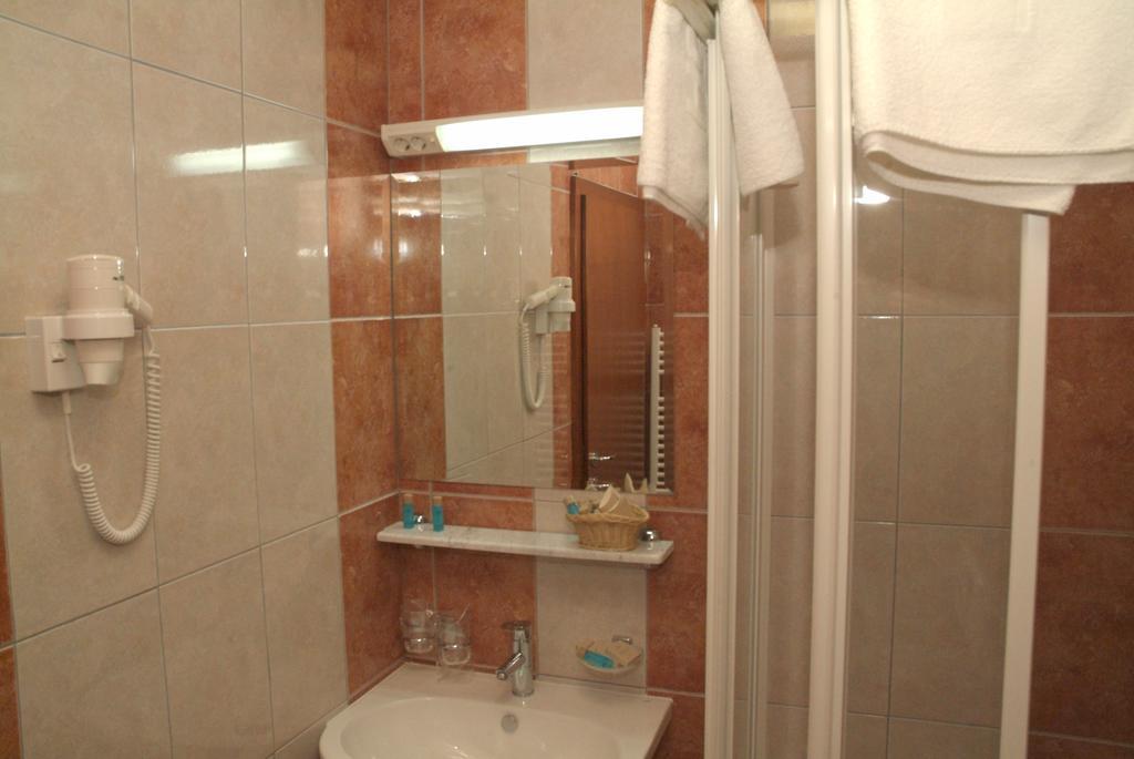 Hotel Kaktus Čitluk Buitenkant foto