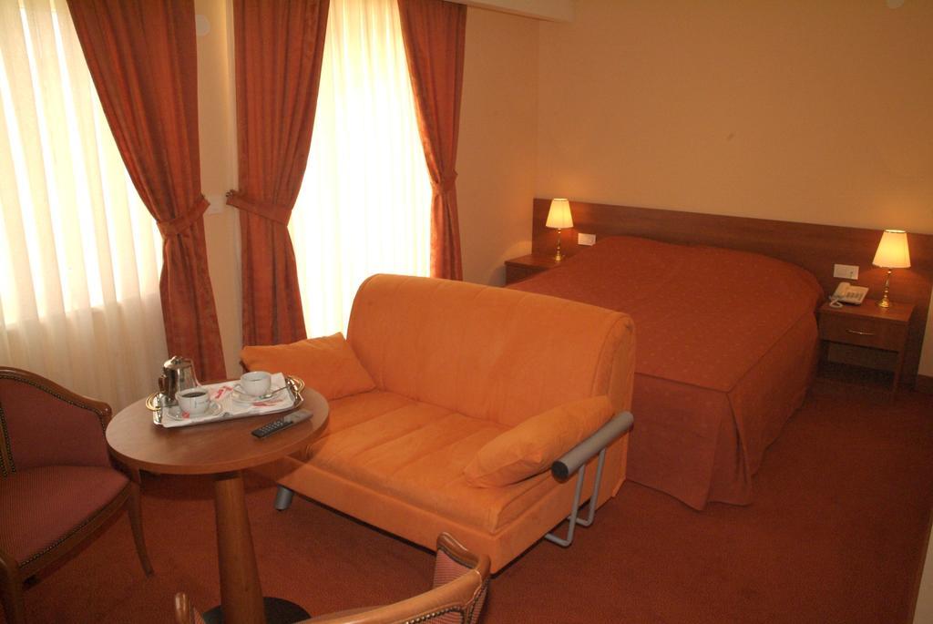 Hotel Kaktus Čitluk Buitenkant foto