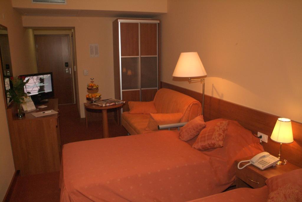Hotel Kaktus Čitluk Buitenkant foto